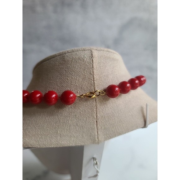 Vintage Cherry Red Plastic Beaded Necklace - Picture 4 of 9